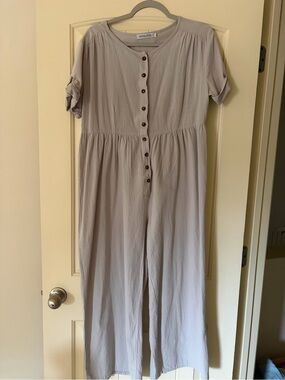 MISSLOOK Beige Round-Neck Button Blouse